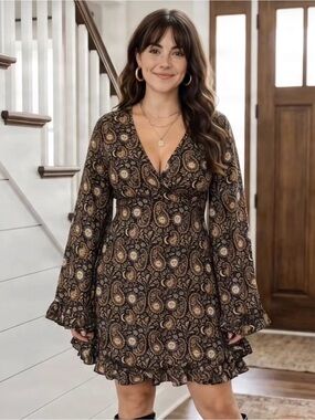 V-Neck Floral Paisley Long Sleeve Mini Dress - Black/Tan XL